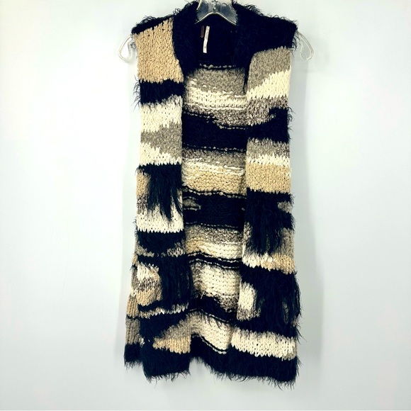 Free People Picture Perfect Shag Fuzzy Vest Small Black White Long | H1973 - Picture 3 of 10